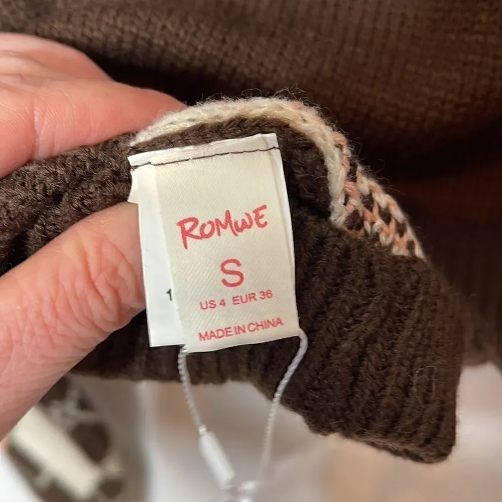 Romwe Argyle Cropped Crewneck Sweater. Size Small.
